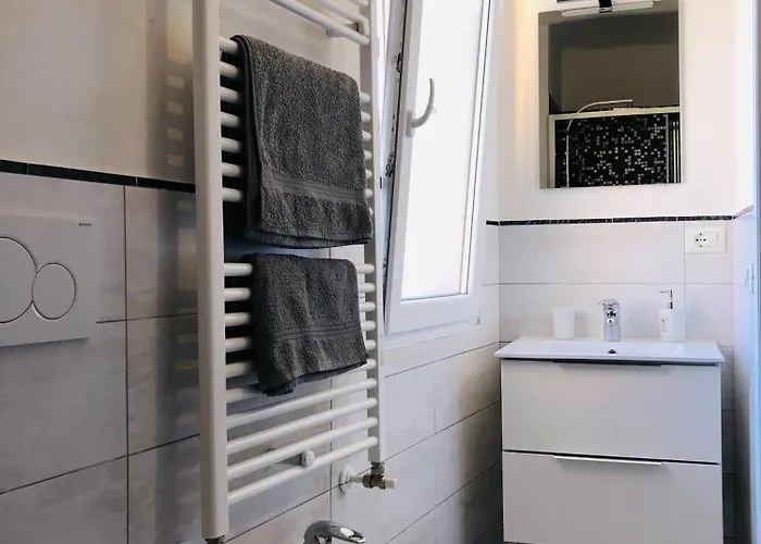 Via Emilia House - By Aydeshouse